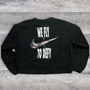 Nike Dri Fit Swoosh Fly Graphic Boxy Sweatshirt Womens S Black Loose Fit Crop